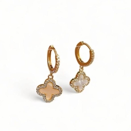 BRINCO ARGOLA TREVO MADREPEROLA ZIRCONIA CRISTAL