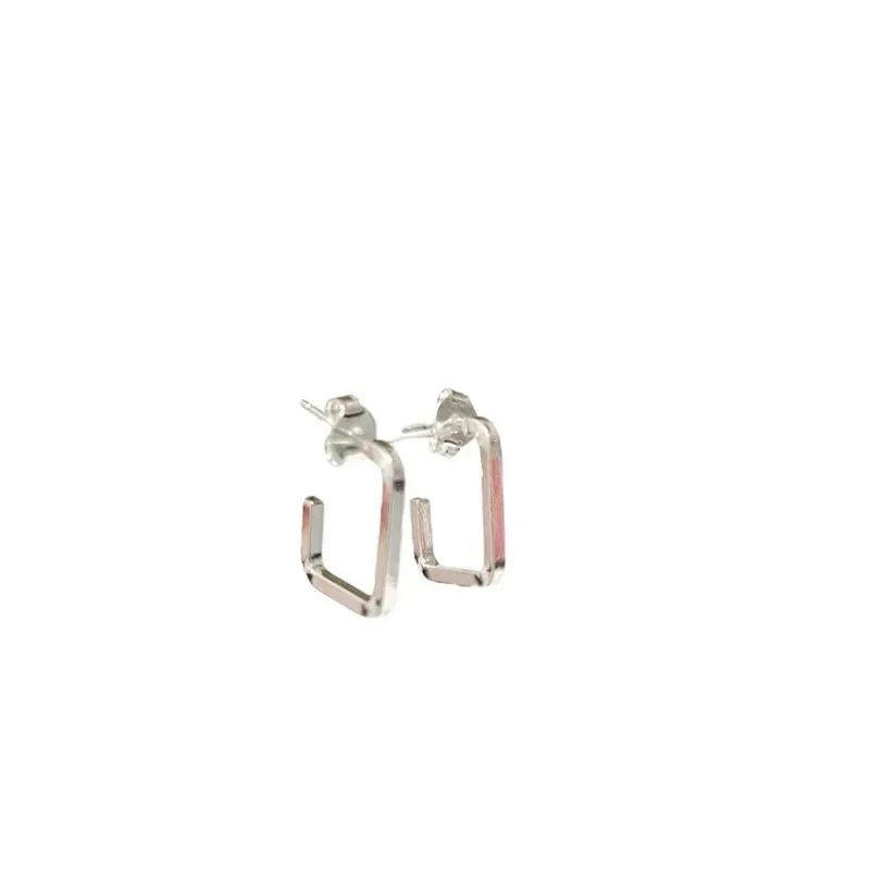 BRINCO ARGOLA QUADRADA LISA