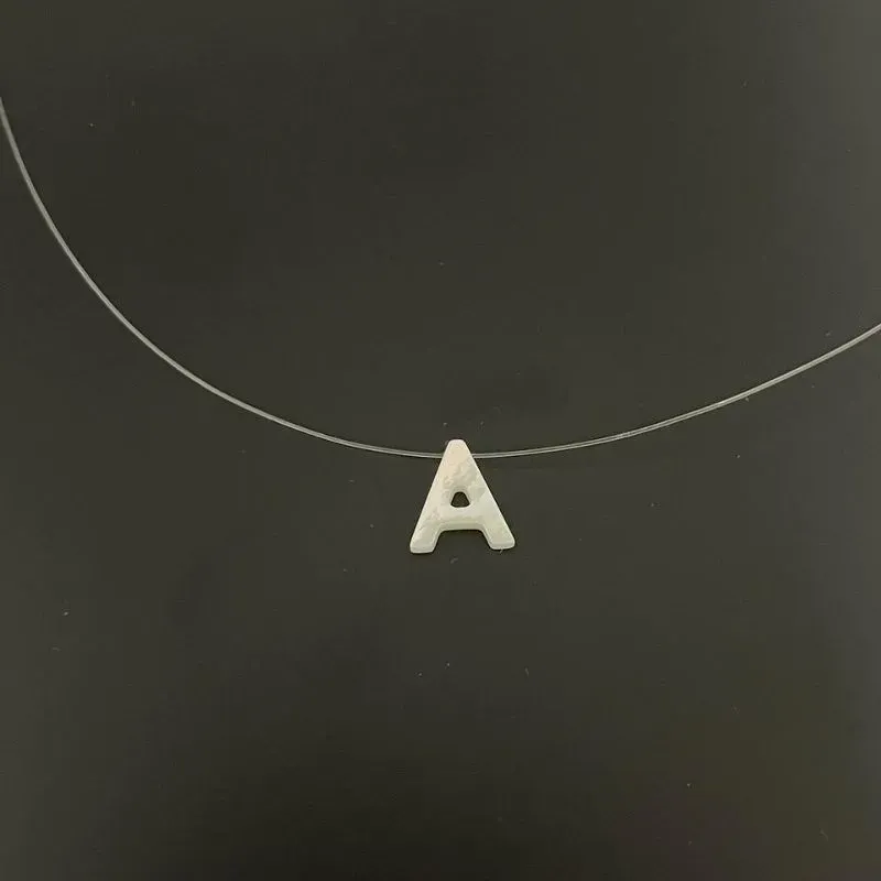 COLAR NYLON LETRA A MADREPEROLA