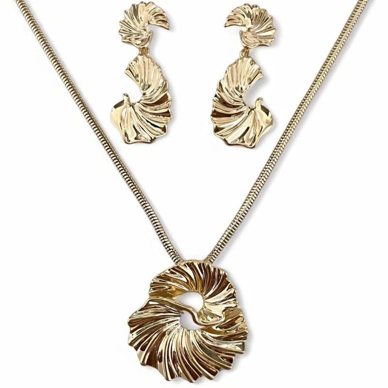 CONJUNTO LEQUE TORCIDO DETALHE