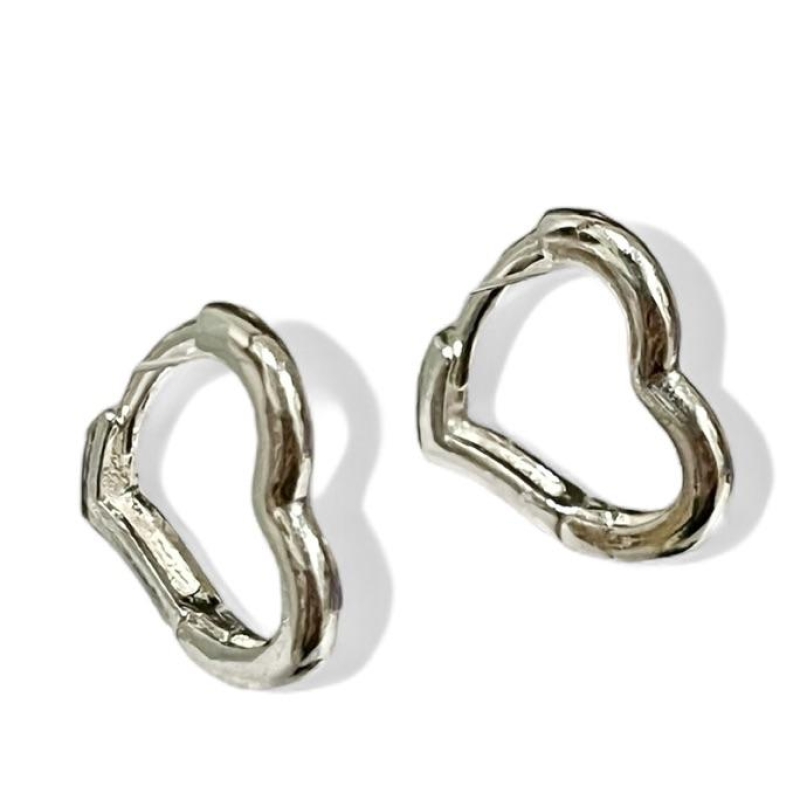 BRINCO ARGOLA CORAÇÃO LISA