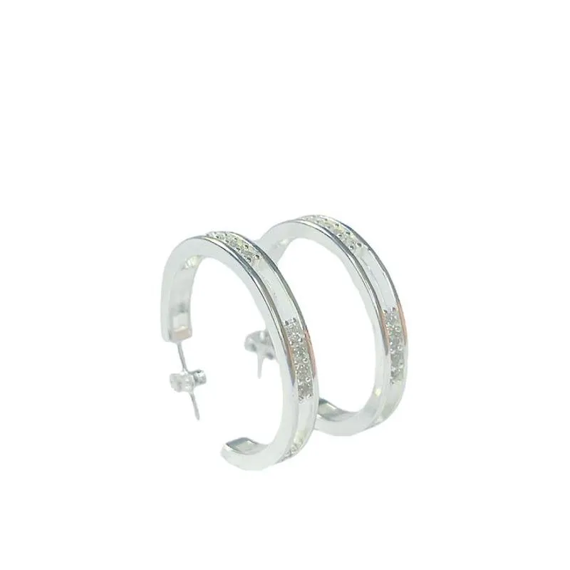 BRINCO ARGOLA VAZADA ZIRCONIA CRISTAL