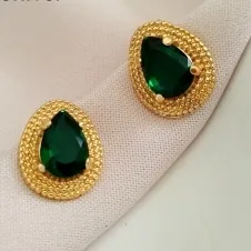 BRINCO GOTA ESMERALDA DETALHE