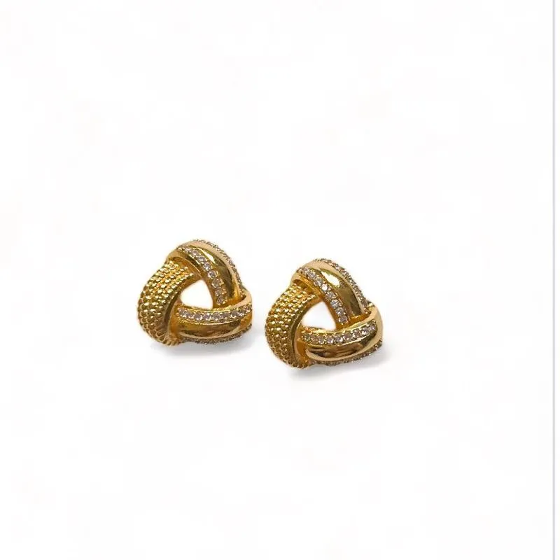 BRINCO TRIANGULO CAMADA ZIRCONIA CRISTAL