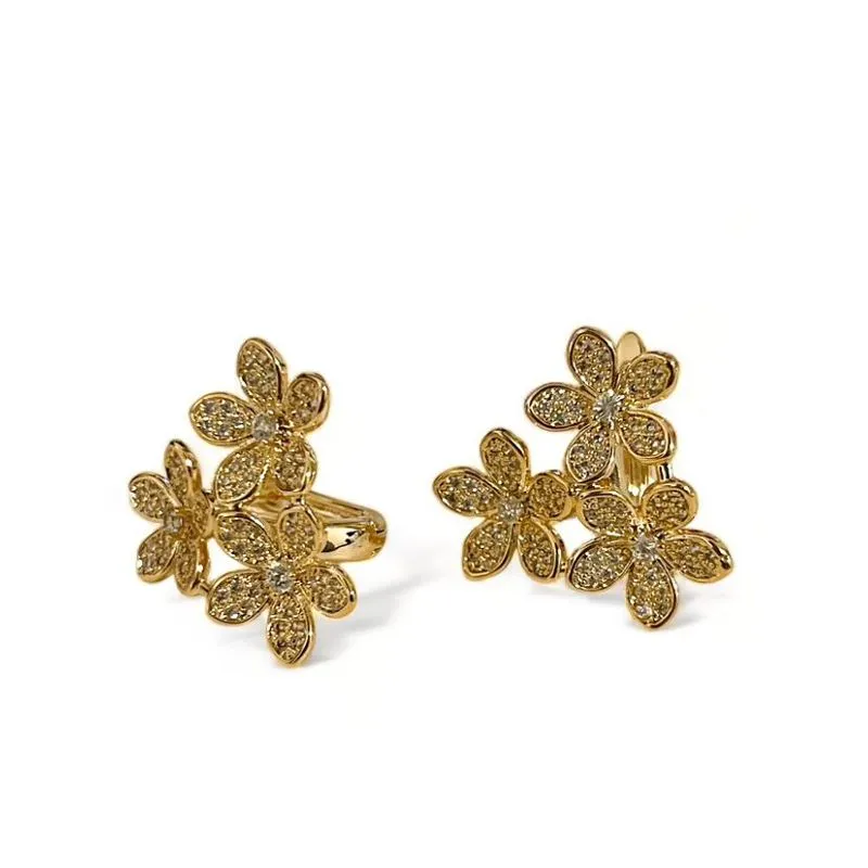 BRINCO ARGOLA FLORES ZIRCONIA CRISTAL