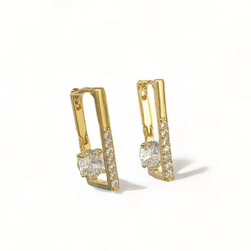 BRINCO ARGOLA RETANGULAR ZIRCONIA CRISTAL