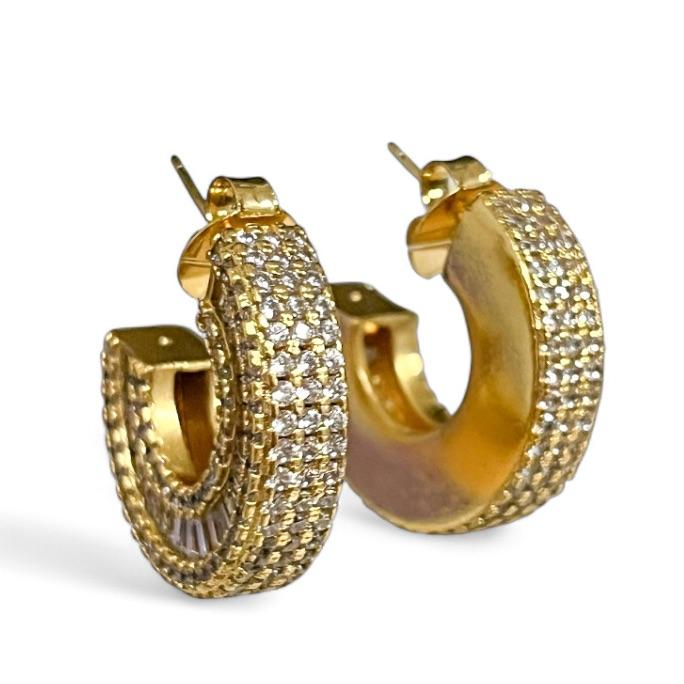 BRINCO ARGOLA BAGUETE ZIRCONIA CRISTAL